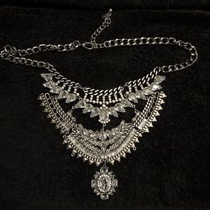 Excellent Condition Statement Necklace